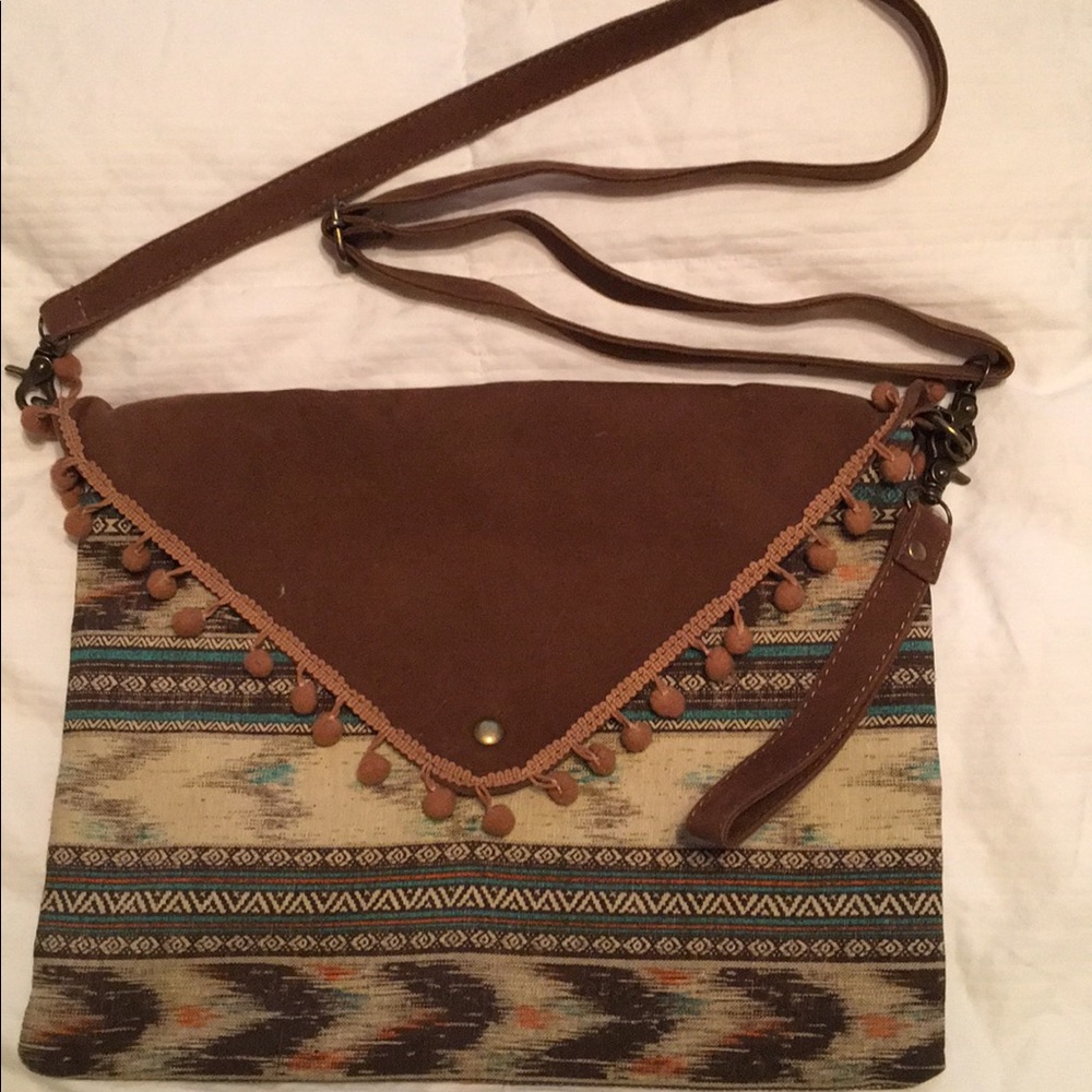 Clutch/crossbody